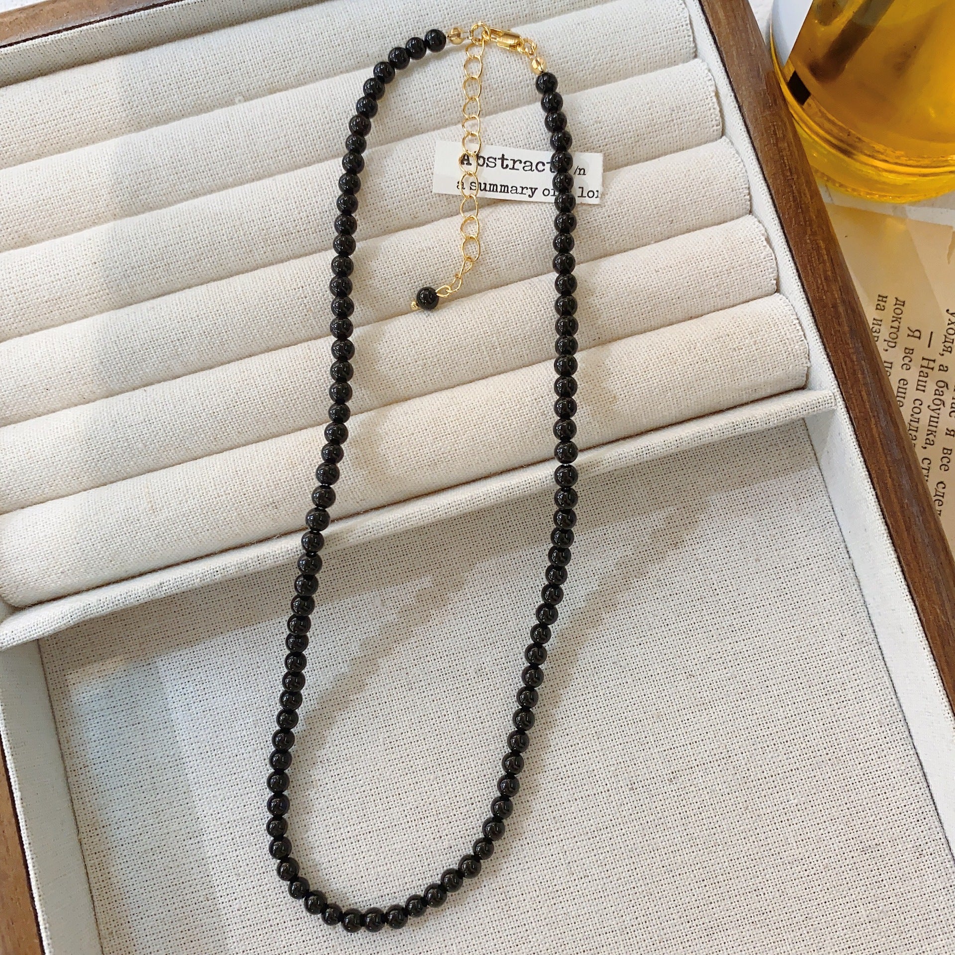 Korean blogger fever with the same black pearl necklace niche light luxury high sense cold wind neck chain