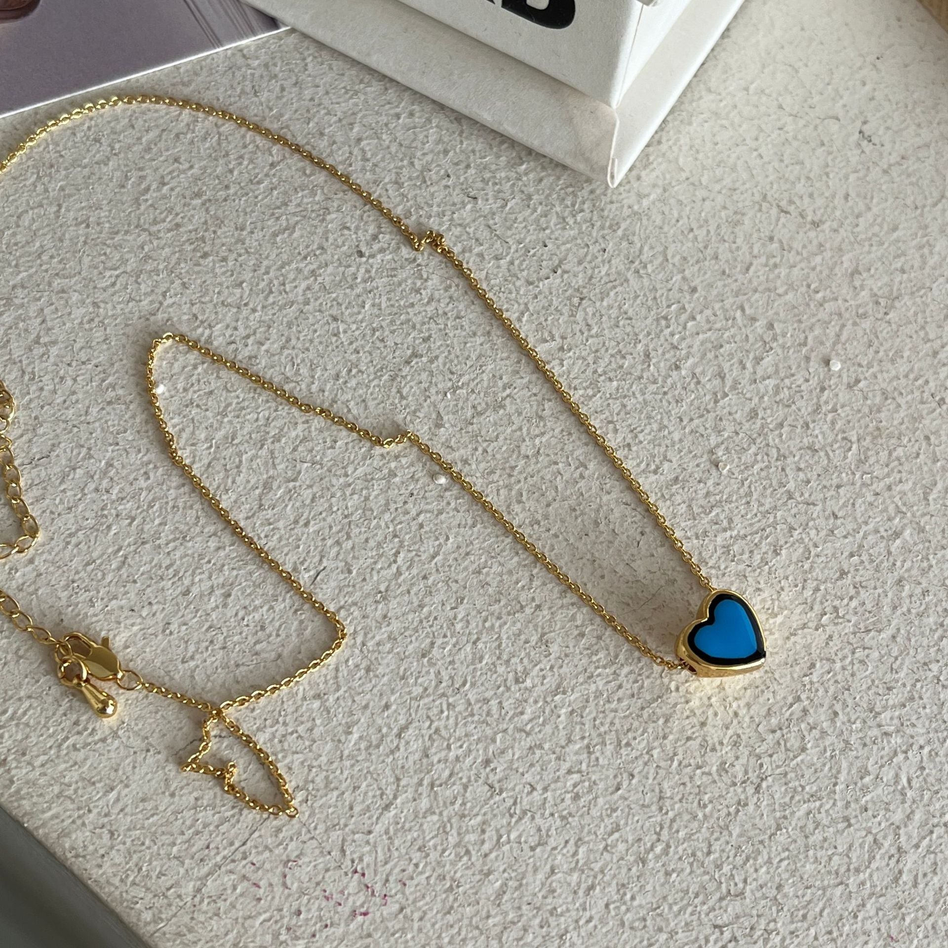 Golden blue stone love adjustable necklace women's enamel drip glaze niche simple and fashionable heart-shaped clavicle chain versatile