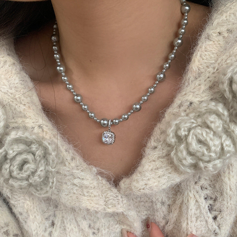 Manta Rose Square Diamond Shijia Pearl Necklace Light Luxury Niche High-end Neck Chain Sweater Chain Temperament Collarbone Chain Women（Gift box included)