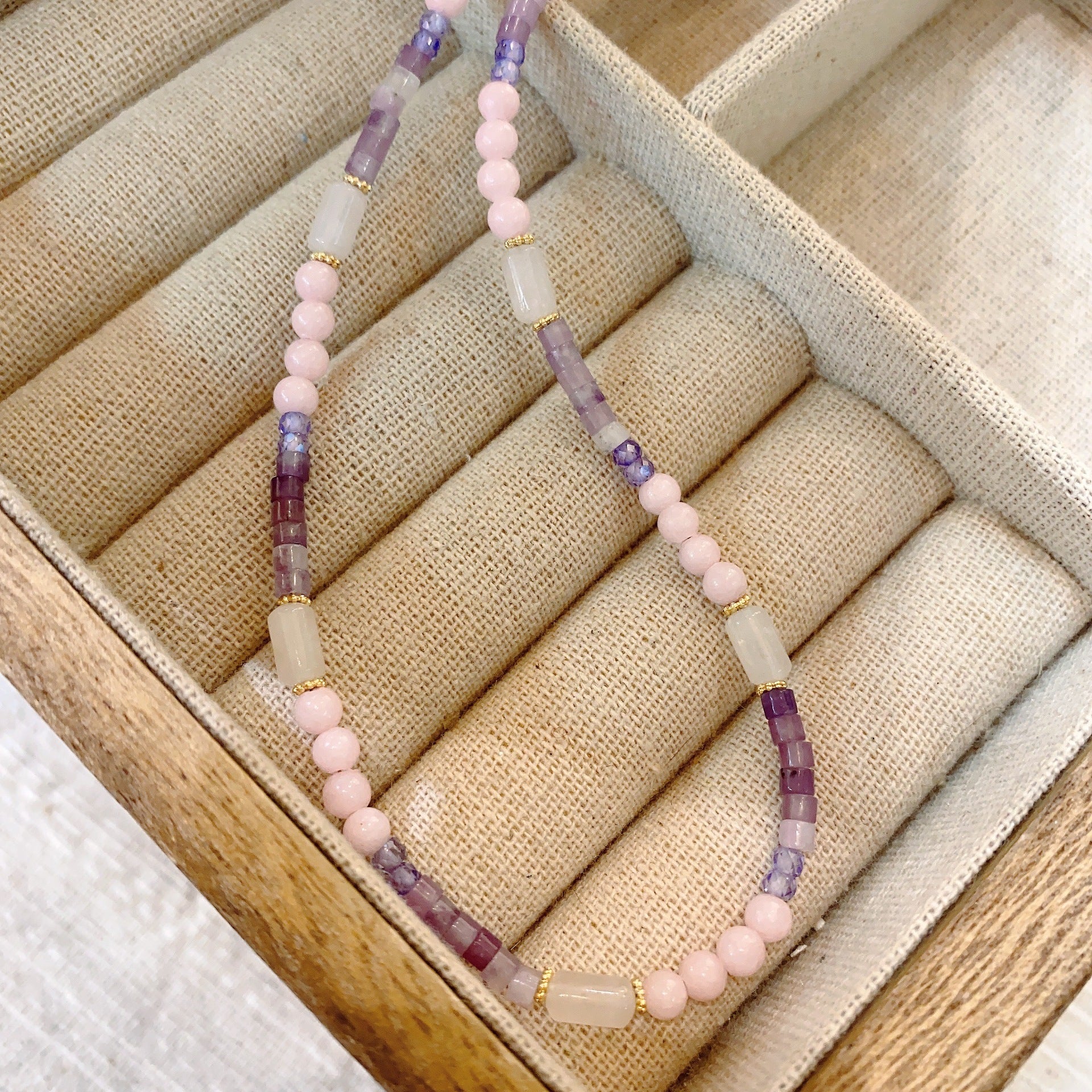 Niche light luxury natural stone mixed color pink purple clavicle chain spring and summer extremely fine necklace women's simple new neck chain