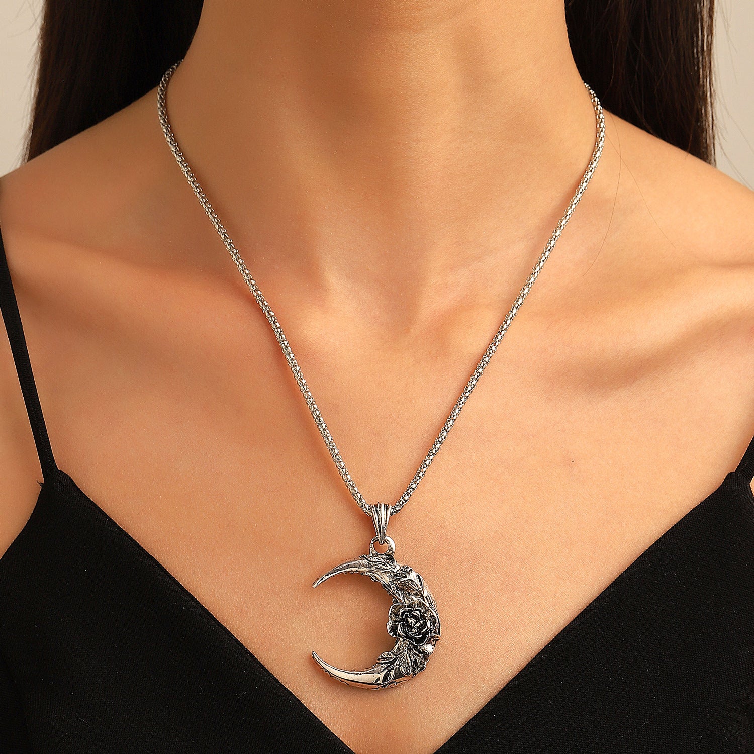 Dark Ins Love Rose Necklace Female Gothic Wrap Flowers Heart Collarbone Chain Valentine's Day