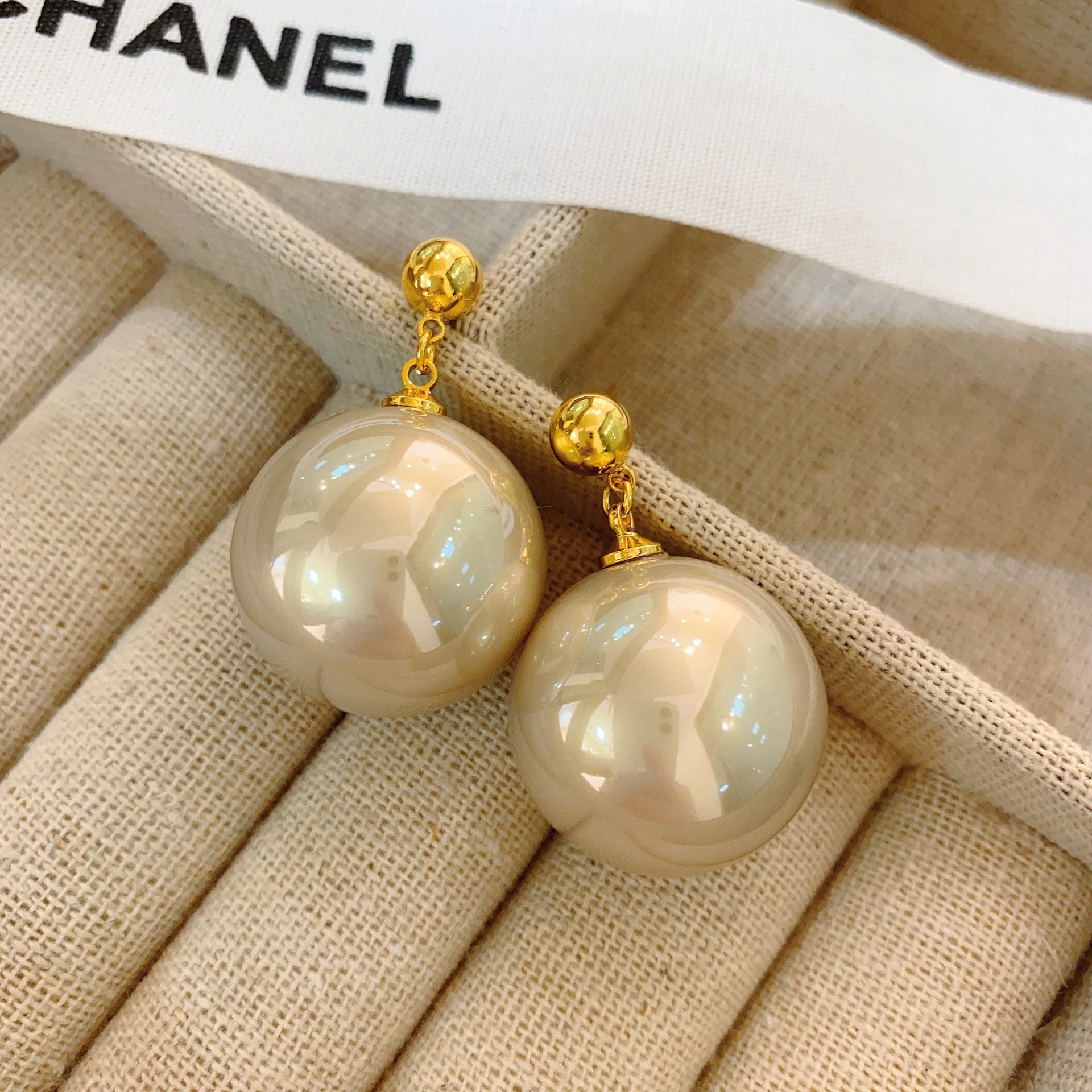 European and American simple pearl earrings large earrings stud earrings ins fashion women high-end celebrity temperament light luxury earrings