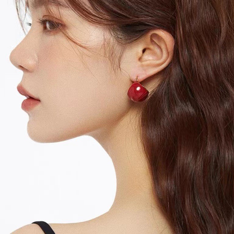 French enamel drop glaze temperament earrings women's light luxury niche high-end stud earrings French retro elegant versatile earrings