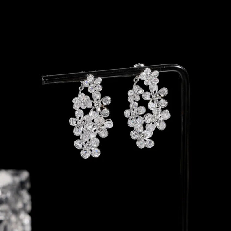 S925 light luxury heavy labor love earrings female niche design full of diamonds zirconia leaf earrings before and after two wear high-level sense of earrings