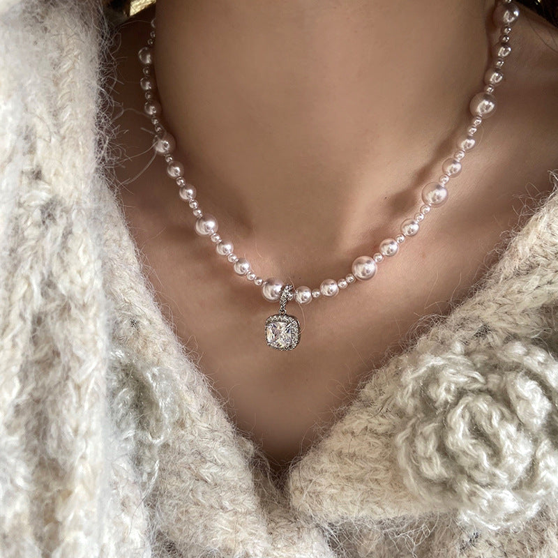 Manta Rose Square Diamond Shijia Pearl Necklace Light Luxury Niche High-end Neck Chain Sweater Chain Temperament Collarbone Chain Women（Gift box included)