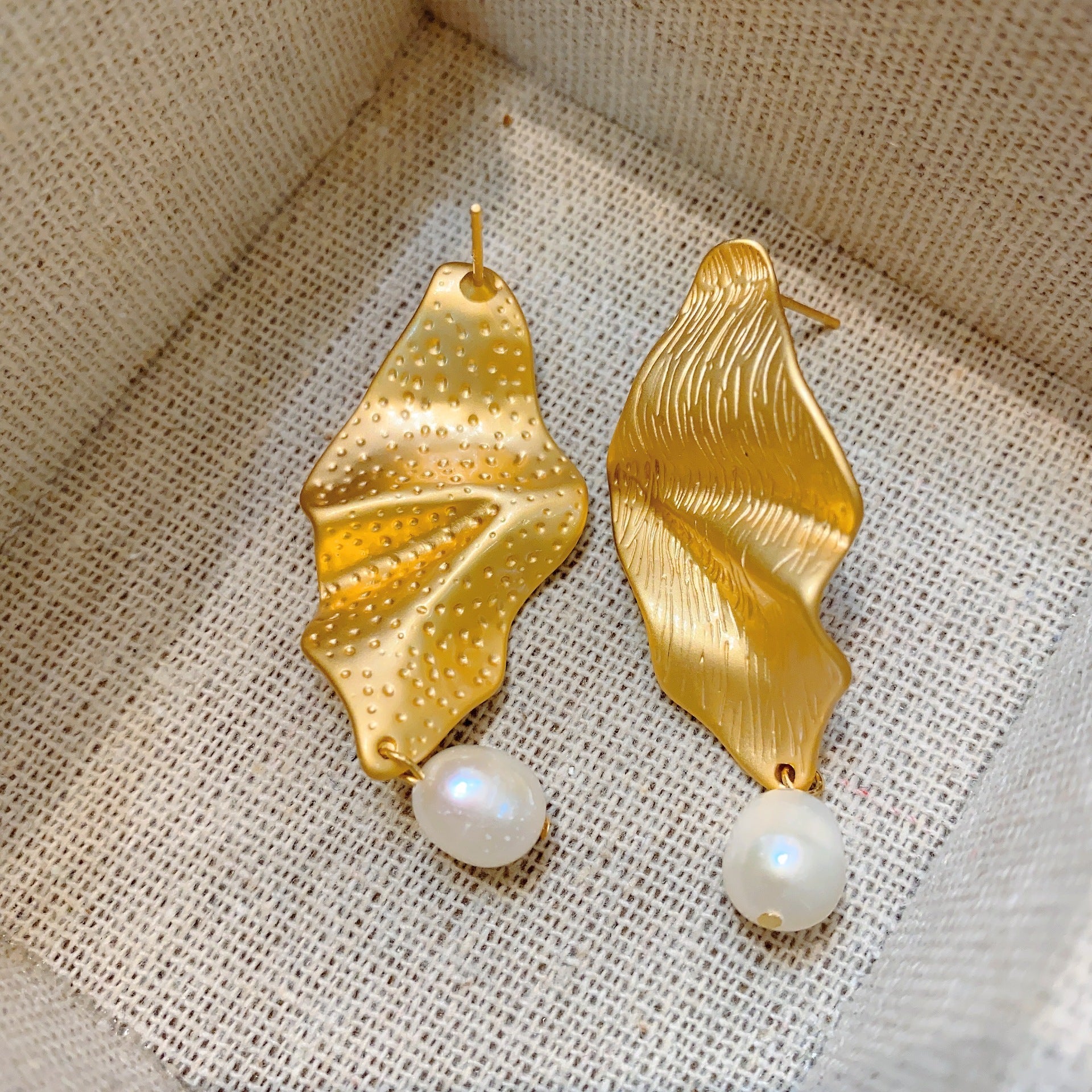 Pearl Rhapsody, Natural Baroque Pearl Metal Folded Vintage Earrings Women's Earrings Stud Earrings Niche Design