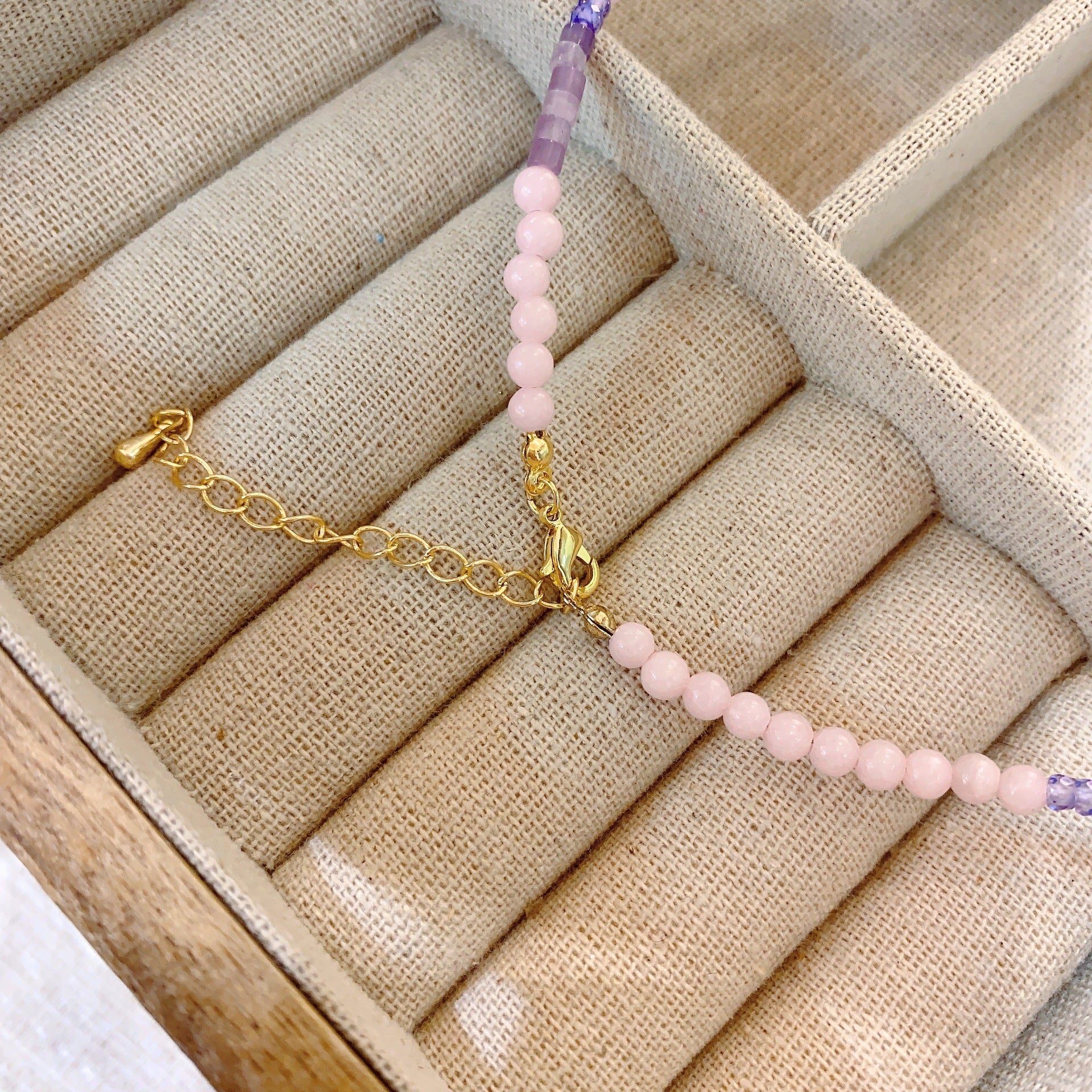 Niche light luxury natural stone mixed color pink purple clavicle chain spring and summer extremely fine necklace women's simple new neck chain